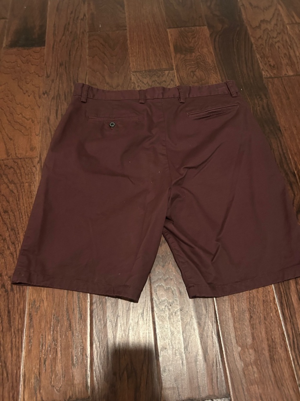 Old Navy Men's Casual Ultimate Slim Chino Shorts - Deep Plum - Picture 3 of 3